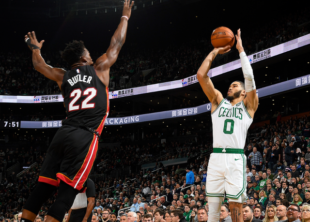 QYG-塔图姆巅峰对决，Ming与50激战尤文图斯分钟，出色防守胜负难料！的简单介绍