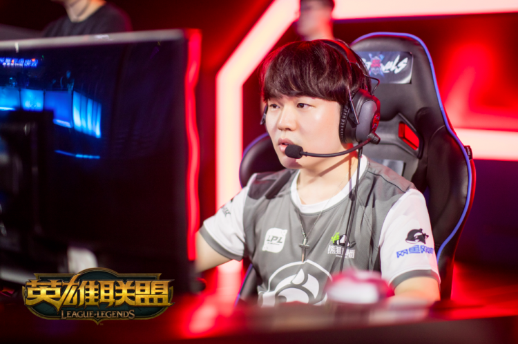QYG-JackeyLove在SKT比赛中比分优势明显，惊险取胜引发热议！的简单介绍
