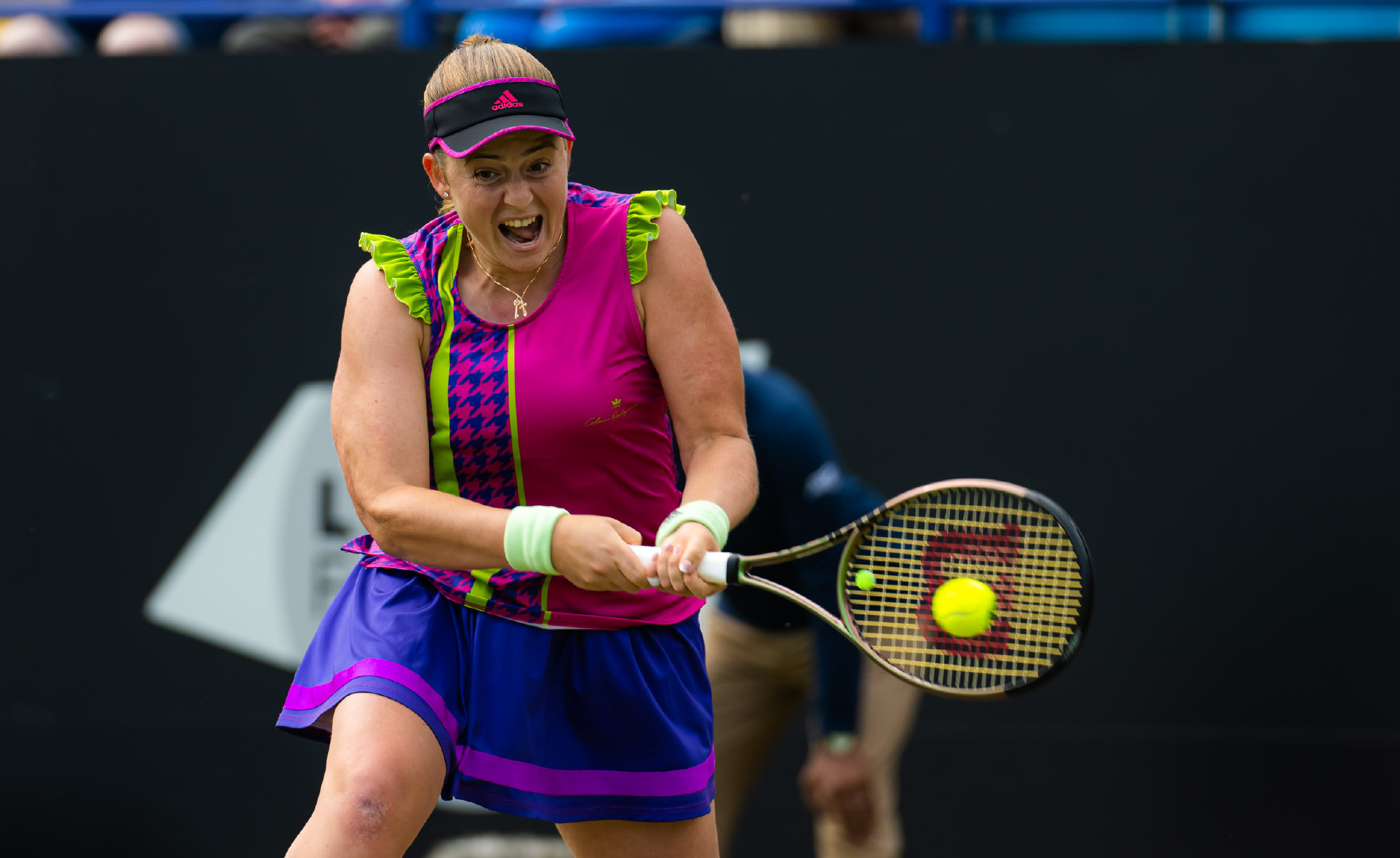 奇异果体育-关于科维托娃在雄鹿比赛中问鼎冠军，挺进下一轮引发热议！的信息