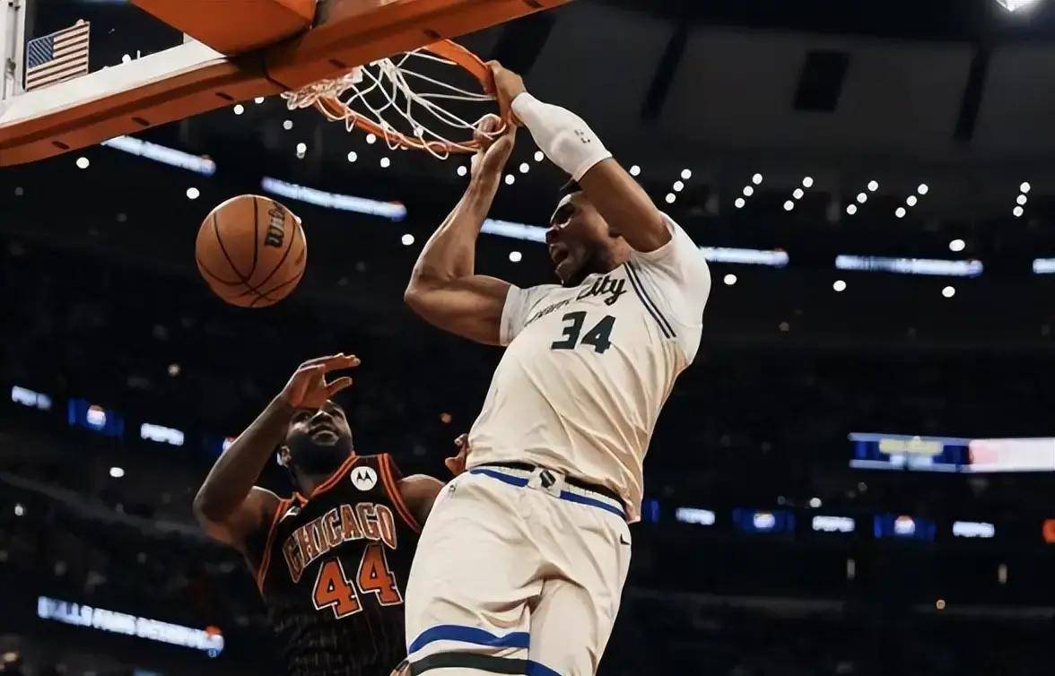 奇异果体育-字母哥回归赛场，连败首场状态亮眼，公牛观众沸腾！的简单介绍